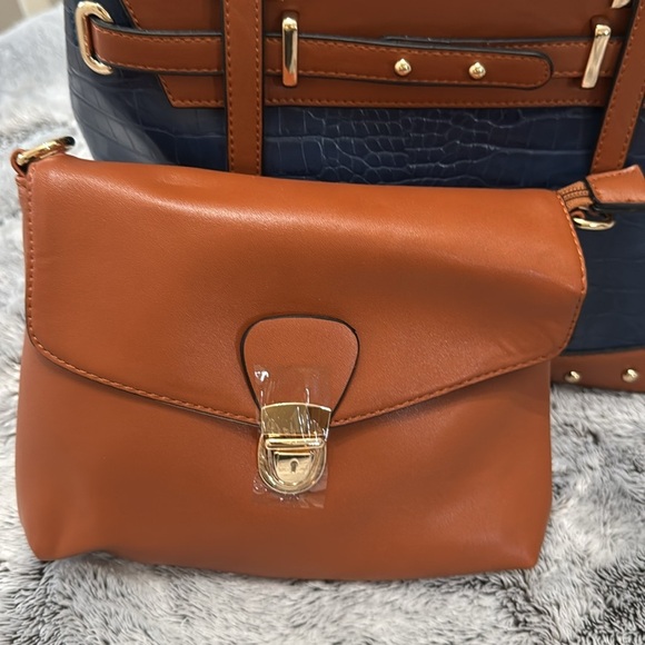 NWOT Davis & Town The Madeline 3-in-1 Purse Croc Embossed Handbag Leather Purse - Picture 14 of 16